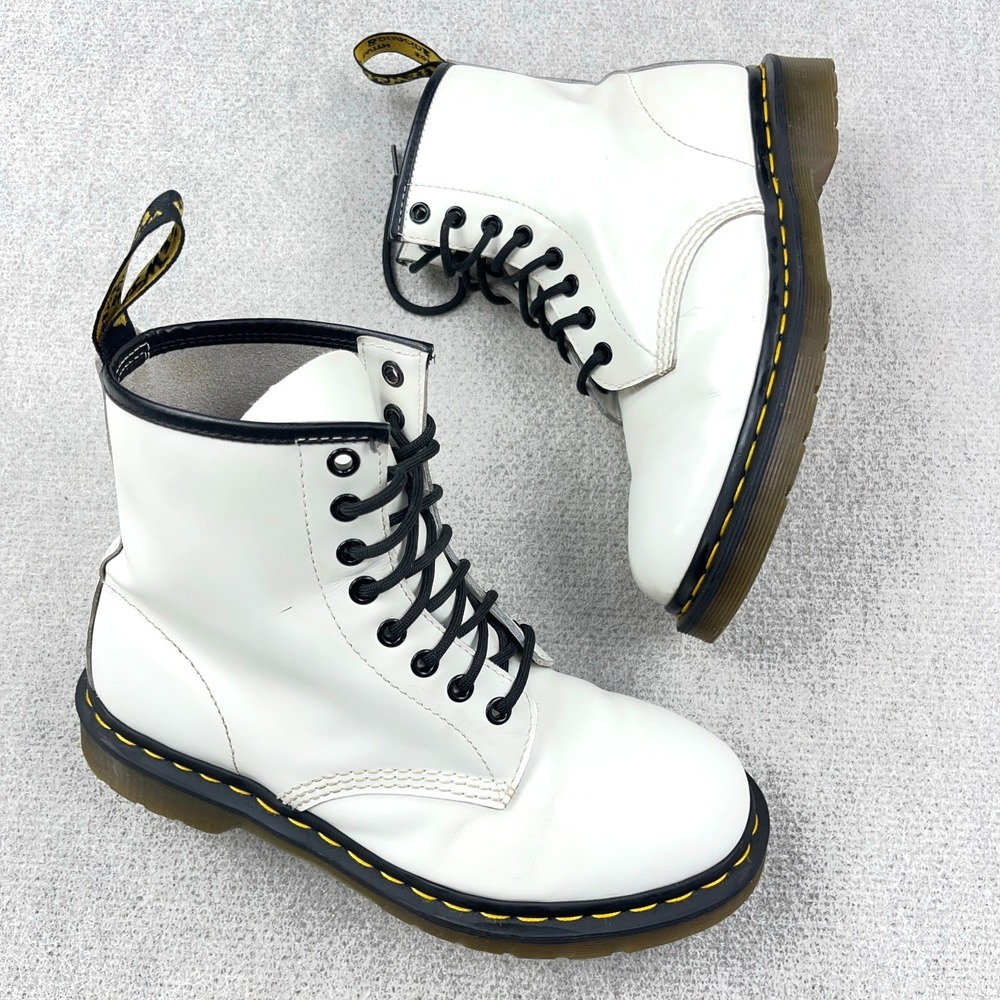 Dr. Martens 1460 Combat Boots Women's 8 Men's 7 White Leather 8 Eyelet 11822